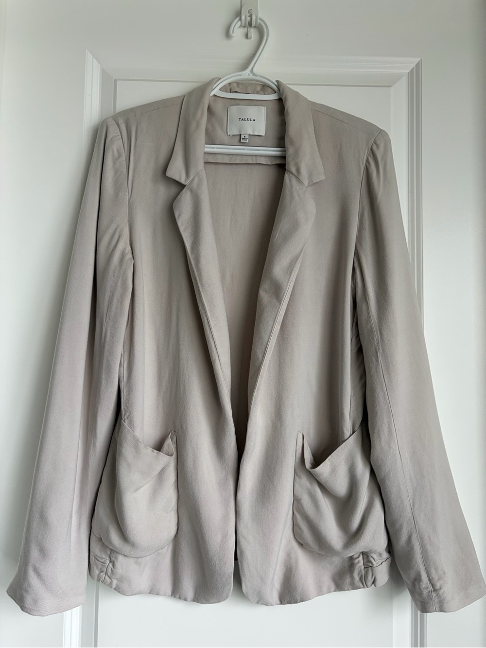 Talula Light Gray Open-Front Blazer Size 8 Taupe/Beige